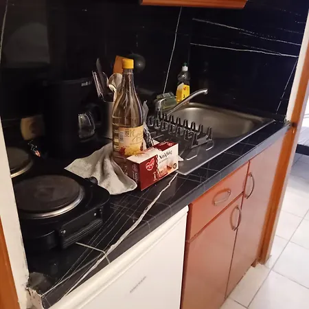 Thoma-is Λιμενάρια